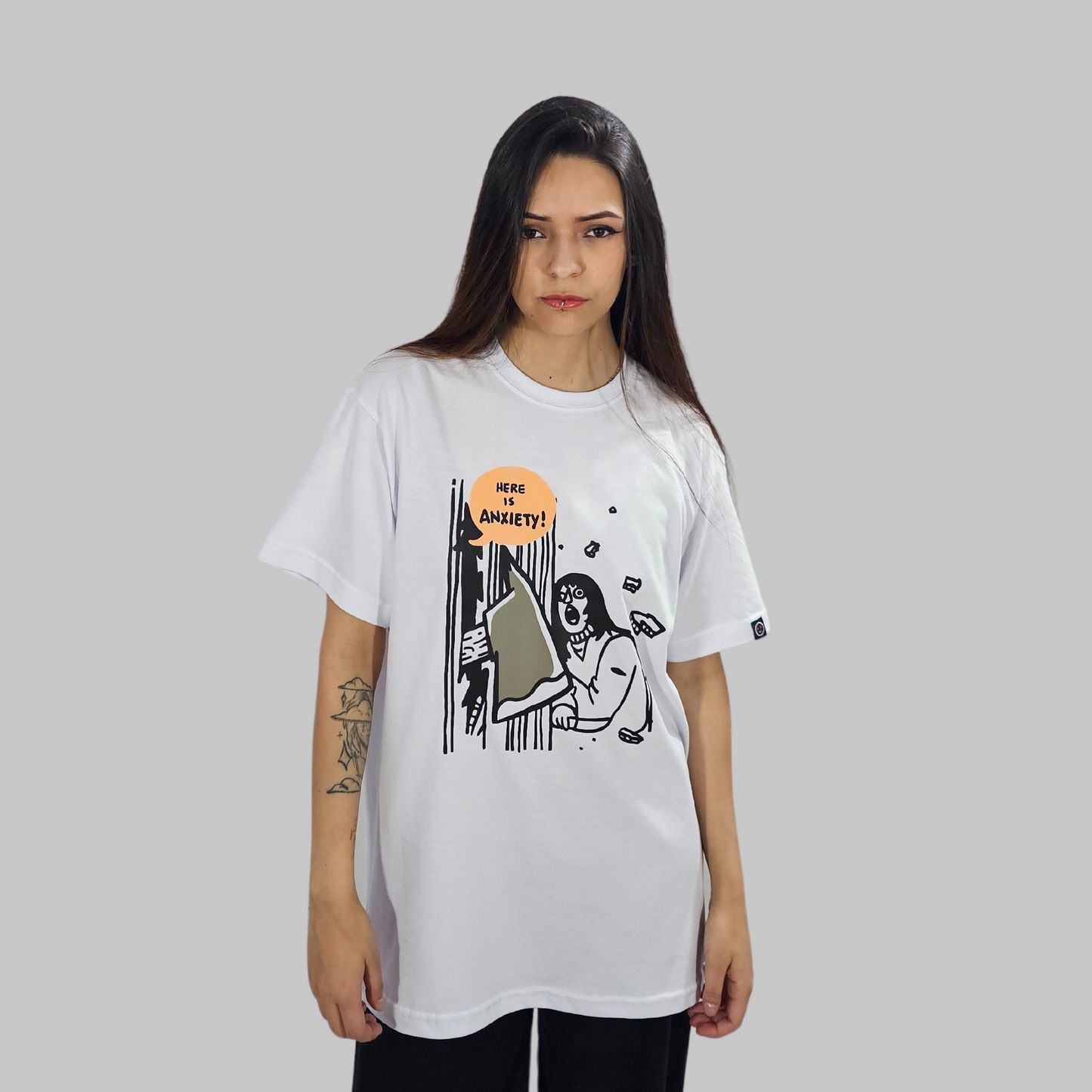 Camiseta Regular - Here is Anxiety